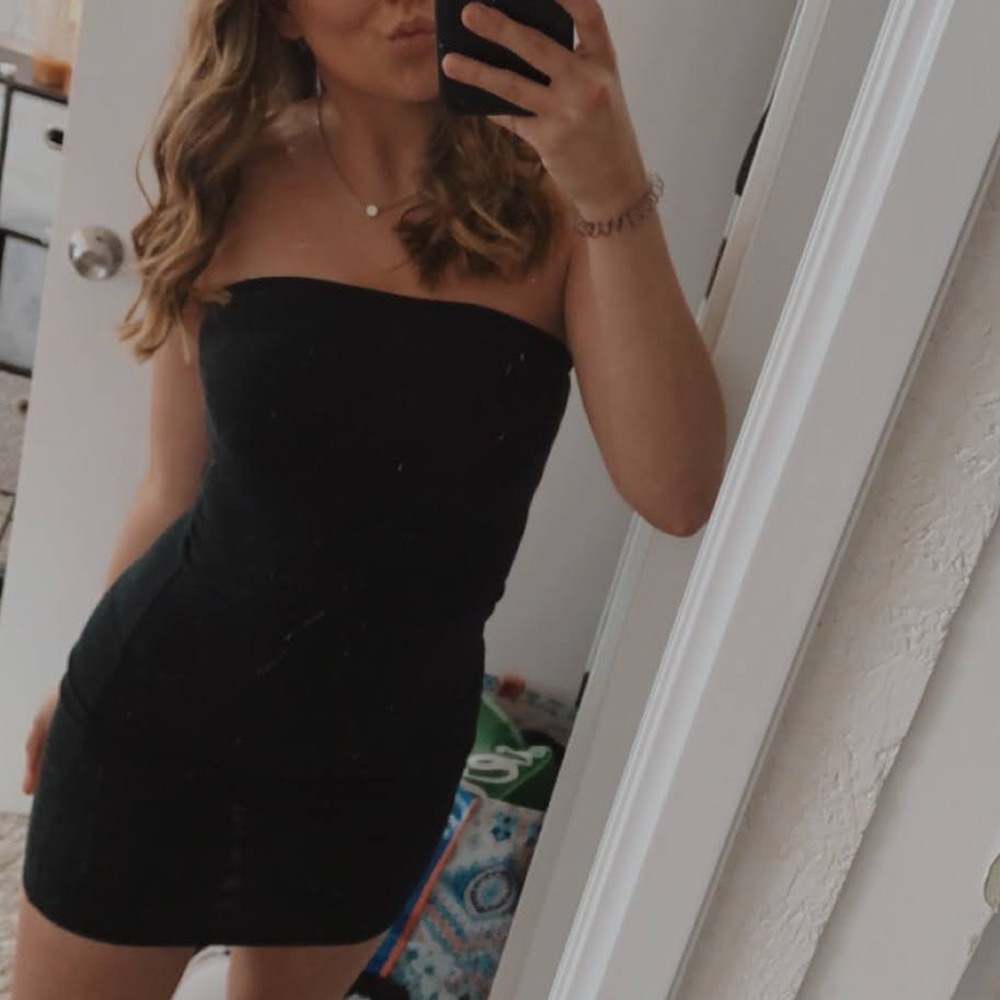 Black strapless dress